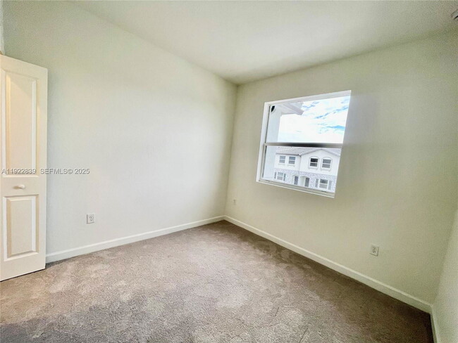 Photo - 1141 SE 2nd St