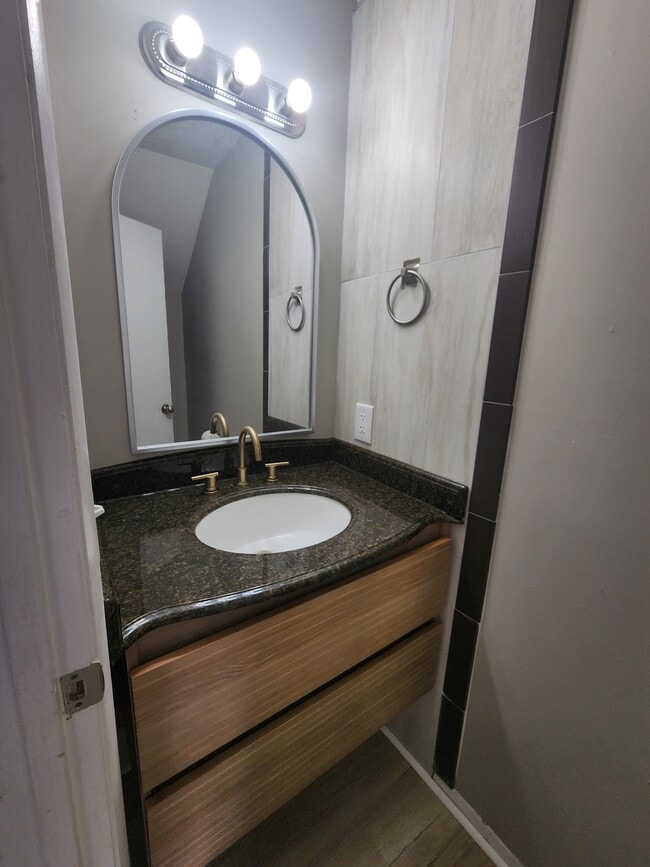 1321 Autumn Ave Unit 1