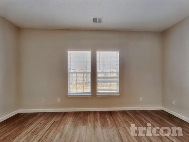 Photo - 3803 Riverside Ct