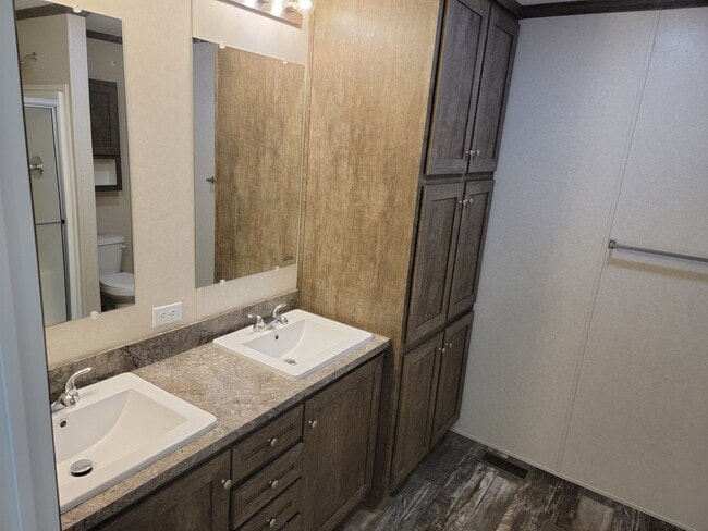 Photo - 145 Apollo Ave