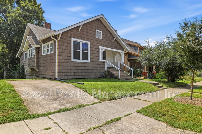 2418 Washington Ave