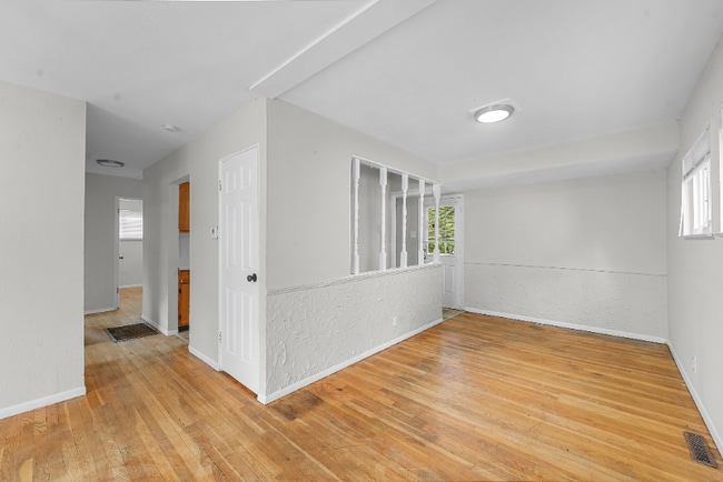 Photo - 10617 Glen Garry Rd