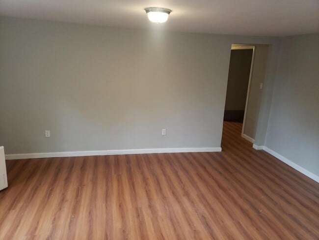 Photo - Pinewood (3217) Unit 1