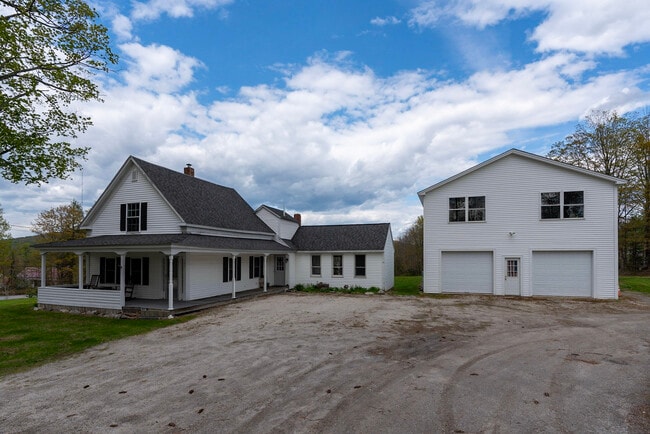Building Photo - 101 Rocky Dunn Rd Unit Above Garage B