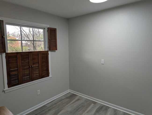 Photo - 719 Whitcomb St