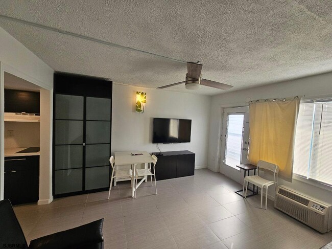 Photo - 3501 Boardwalk Unit B210