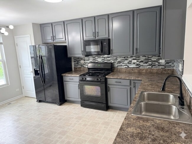 Photo - 1513 Bristol Ln