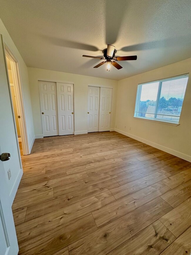 Photo - u2837-u2839 Unit 2837