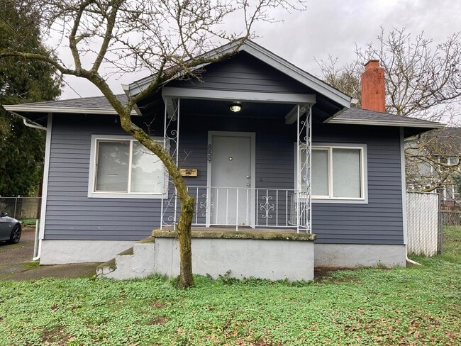 Building Photo - 859 NE Killingsworth St Rental