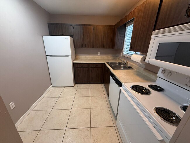Photo - 1 Bedroom/1 Bathroom 1st Floor Villa in In...
