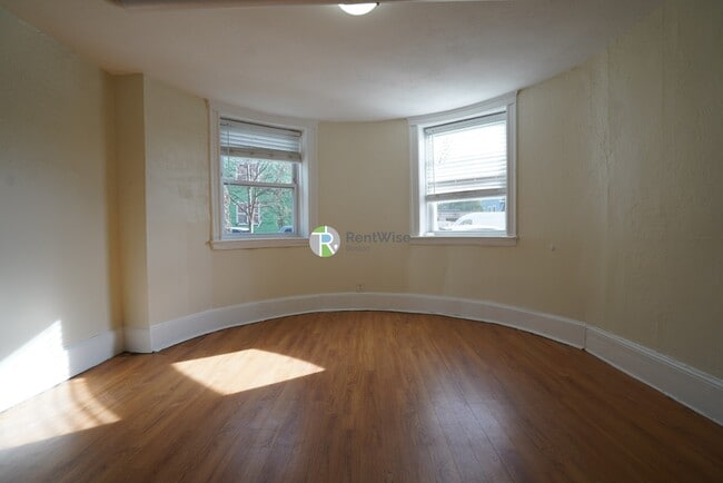 Photo - 7 Mt Hood Rd Unit B