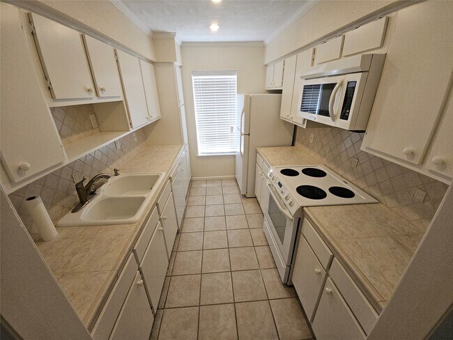 Building Photo - 2350 Bering Dr Unit F81 Rental