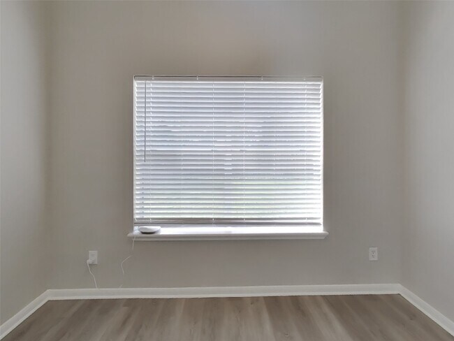 Photo - 14907 Englebrook Dr