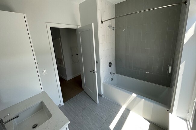 Photo - 1 Lisbon St Unit 301