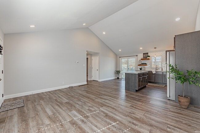 Photo - 2216 E Walnut St