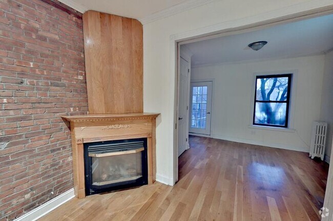 Building Photo - 273 W 10th St Unit 4RW Rental