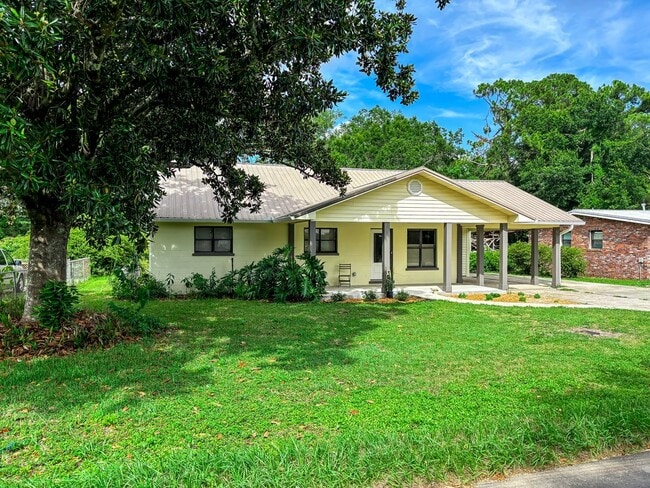 Photo - 121 Westcott Cir