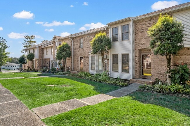 Photo - 2 Bedroom Condo For Rent Near Memorial Drive!