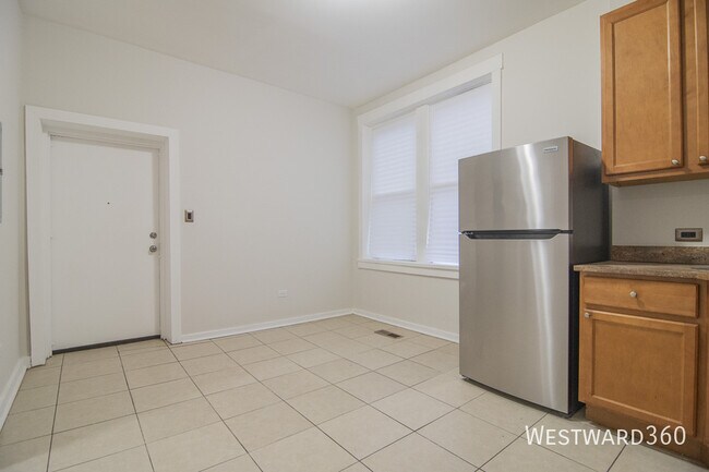 Photo - 1141 S Francisco Ave Unidad R1