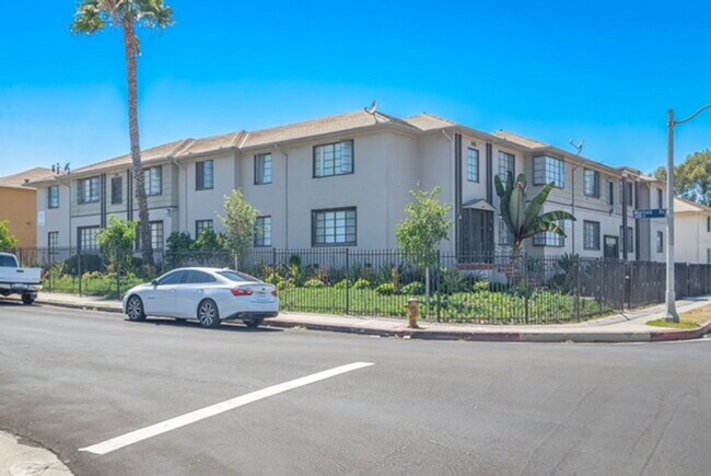 4316 Santa Rosalia Dr Unidad A