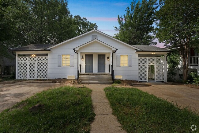 Building Photo - Charming 1BR Duplex in Jackson Rental