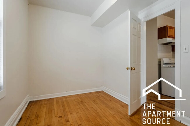 2937 N Kimball Ave
