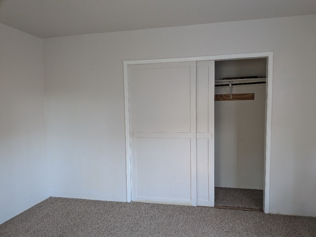 Building Photo - 4311 Poplar St