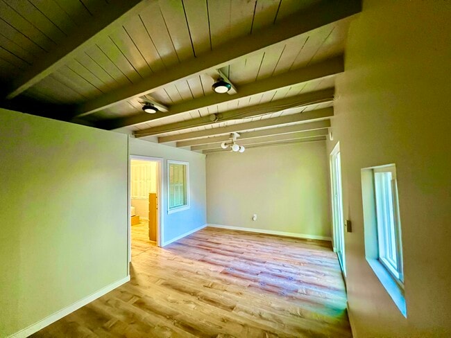 Building Photo - 1226 Middlefield Rd