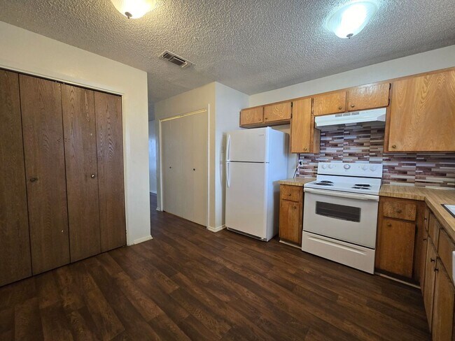 1309 Quail Cir Unit 1309 Quail Circle - Unit D