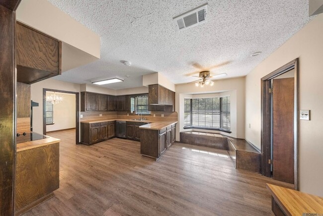 Photo - 9655 Sullivan Rd