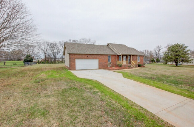 Photo - 2481 Clarksville Rd