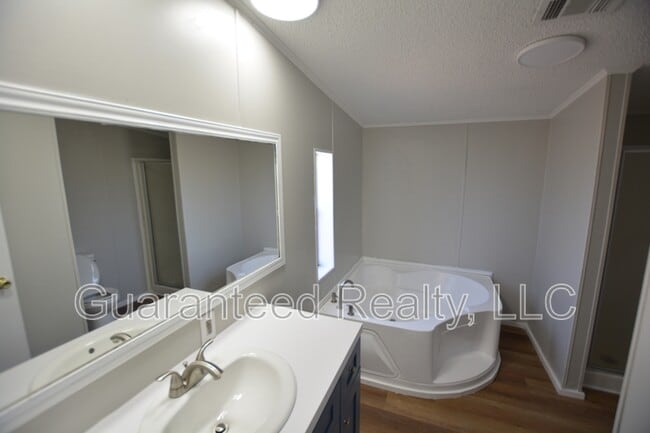 Photo - 1144 Bradbury Rd
