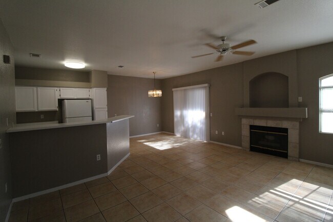 Photo - No Showings Until 7/20/2024 Unidad 1025