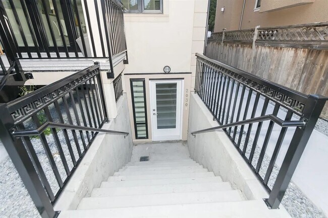 Photo - 2034 42nd Av W