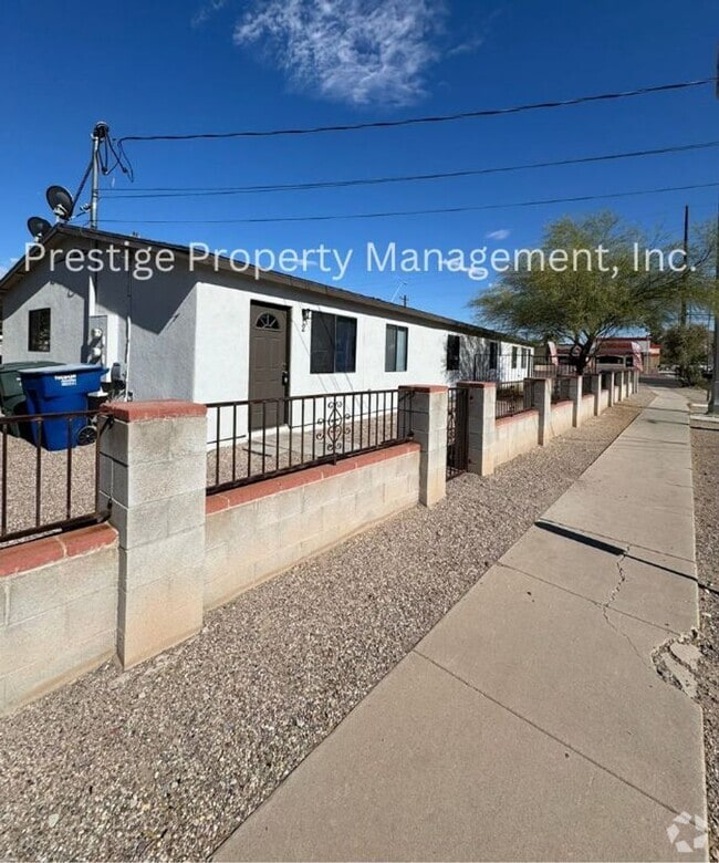 Building Photo - 2258 Unit 2 Rental