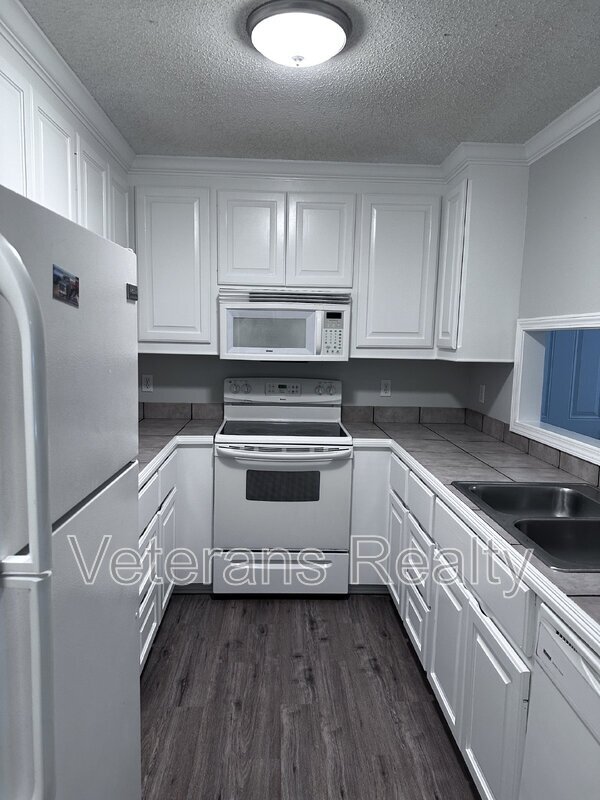Photo - 200 Commerce St
