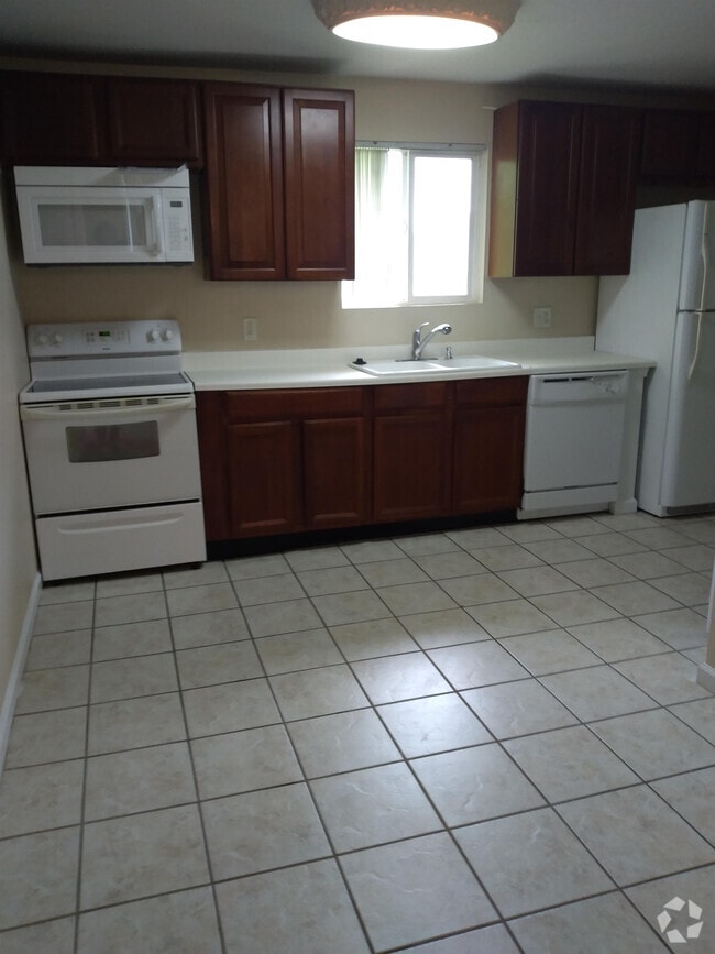 Building Photo - 211 N Greenbriar Rd Rental