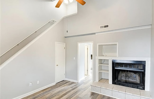 Photo - 561 Brookside Ct