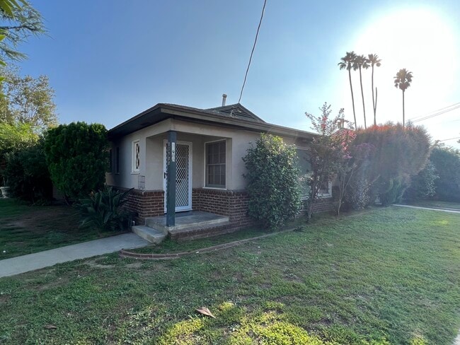Building Photo - 13900 Burbank Blvd Rental