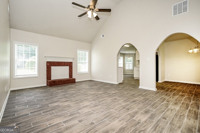 Photo - 40 Berkshire Run