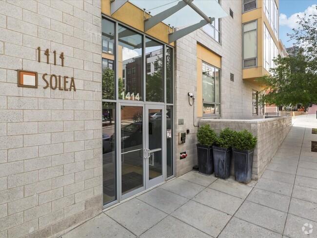 Building Photo - 1414 Belmont St NW Rental
