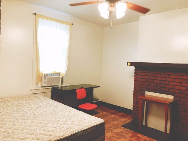 Photo - 1045 Flemington St