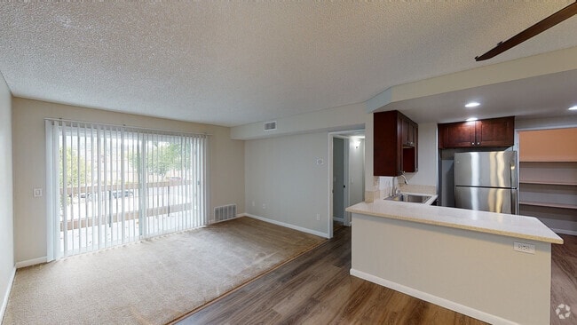 2HAB, 2BA - 999 ft²
