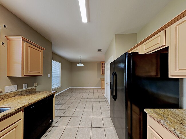 Photo - 411 Cedar Point Dr