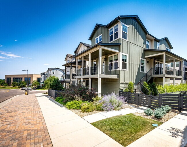 Building Photo - 8881 Southurst St Rental