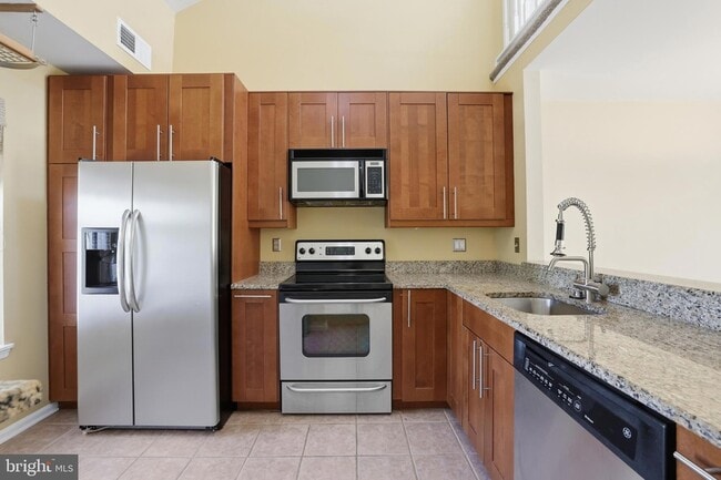 Photo - 2810 Yarling Ct
