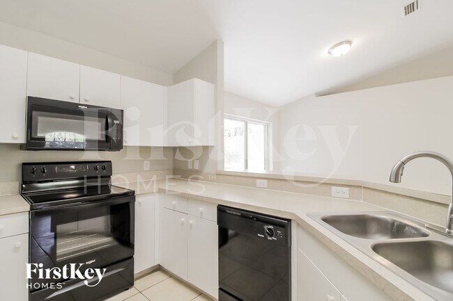 Photo - 3809 17th St W