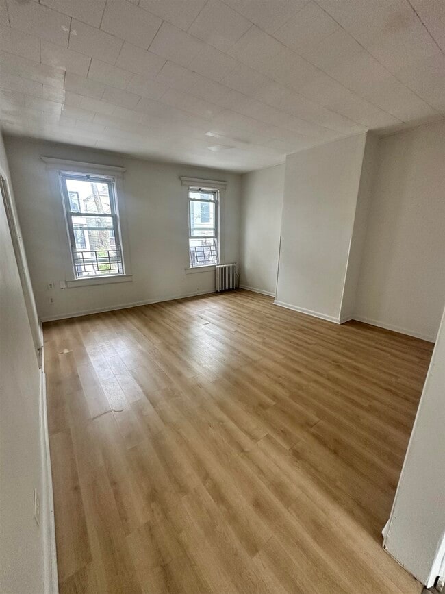 Photo - 87 TERRACE Ave Unit 2