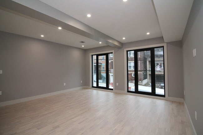 Photo - 21 65th St Unit 1