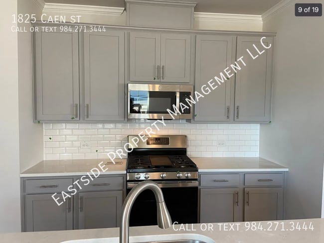 Photo - 1825 Caen St